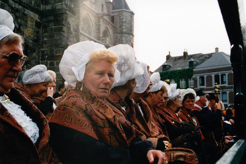 mons_1999_08.jpg