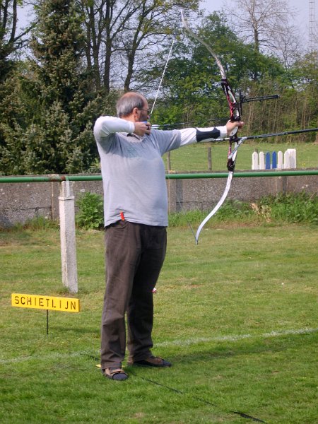schietspel2011_16.JPG - Koning Marc Dankers in actie