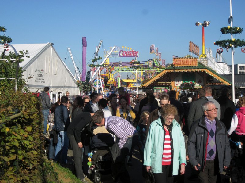 sittard2011_06.JPG - een grote kermis
